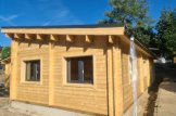 Casa in legno a tetto piatto BERTA (44+44 mm), 72 m² + 18 m² di porticato e garage di 20 m² customer 2