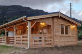Casa in legno abitabile con porticato AMELIA (Coibentata, 34+34 mm) 32 m² + 20 m² customer 1