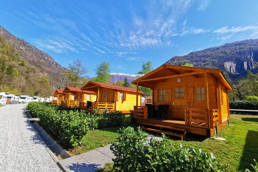 Case-in-legno-per-turismo-rurale-e-glamping